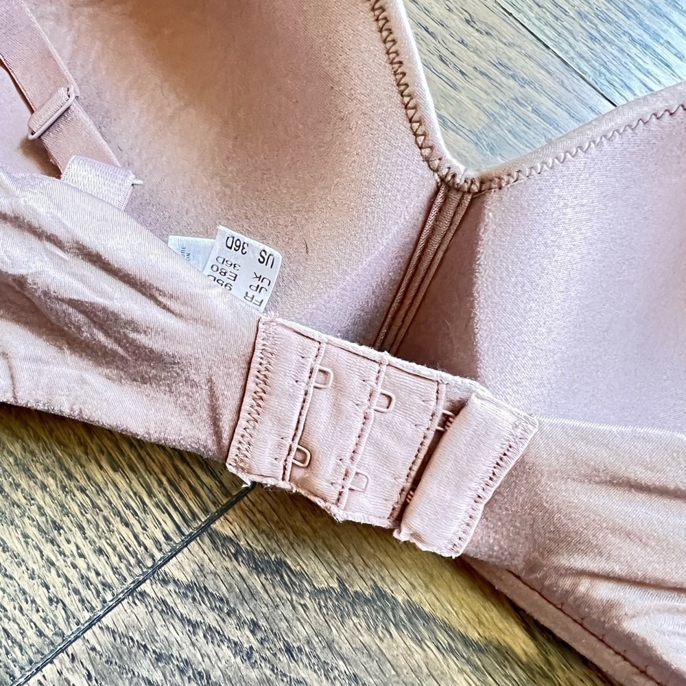 Bra 36d - Picture 2 of 3